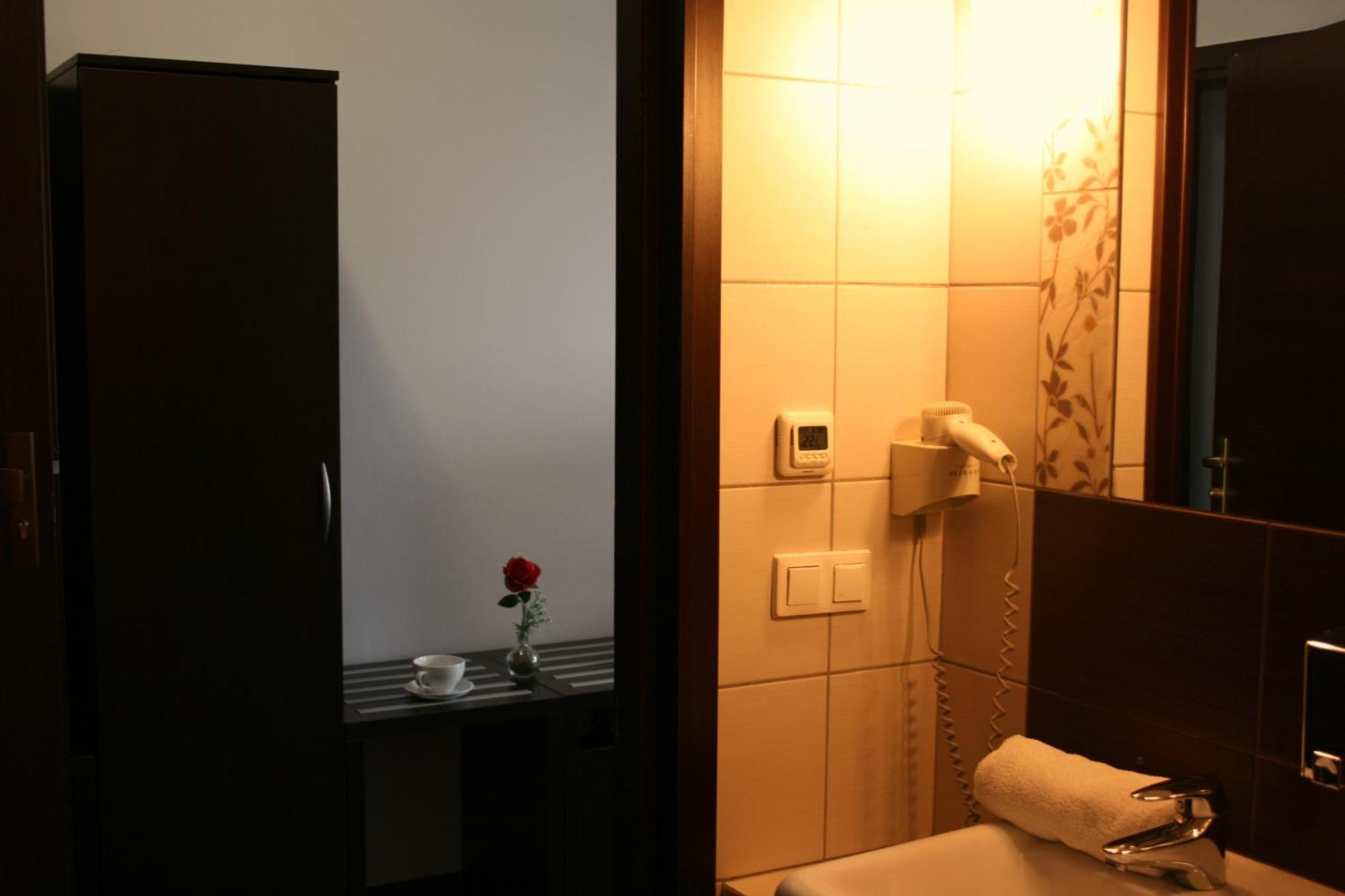 Hotel Junior 2 كراكوفيا المظهر الخارجي الصورة
