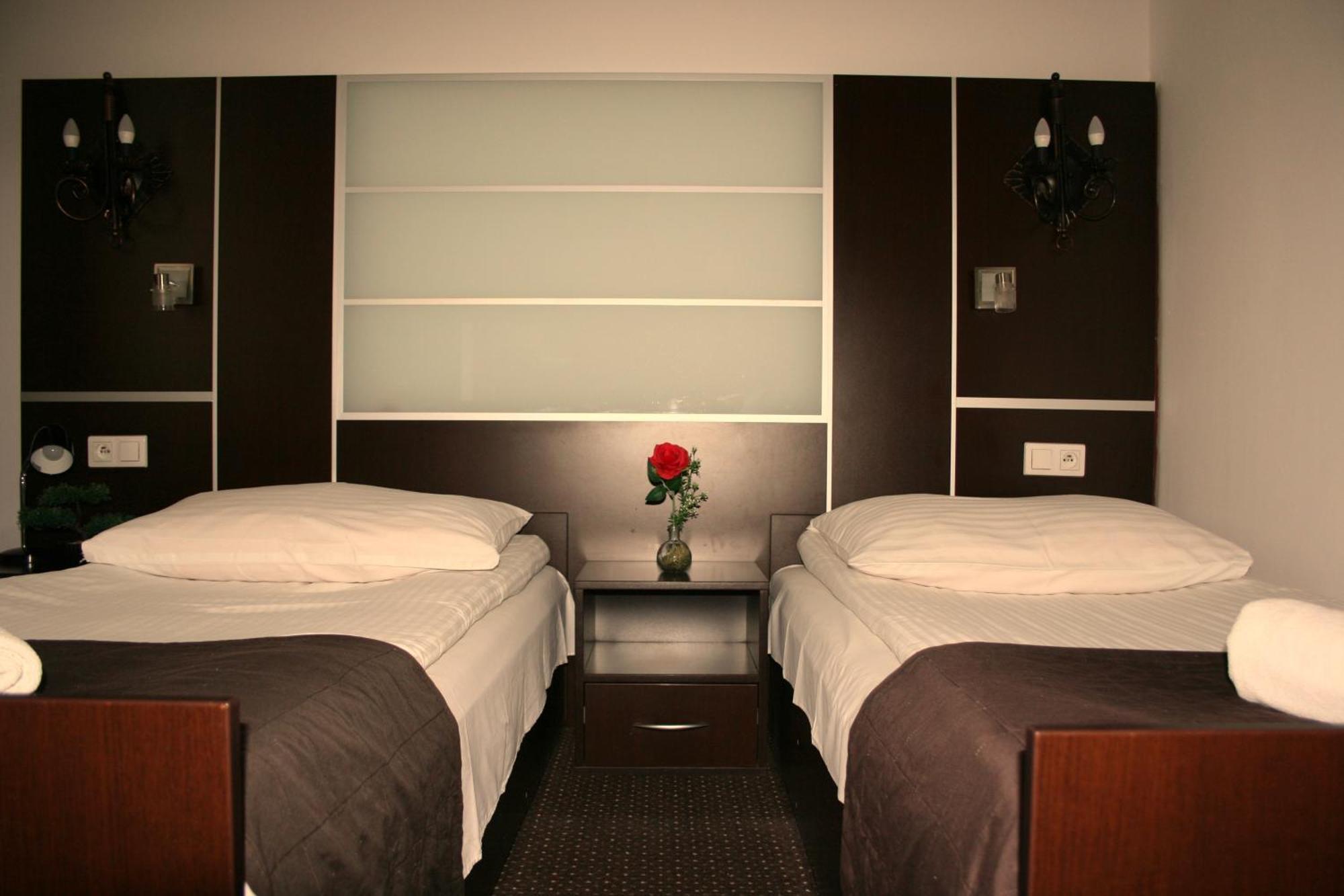Hotel Junior 2 كراكوفيا المظهر الخارجي الصورة