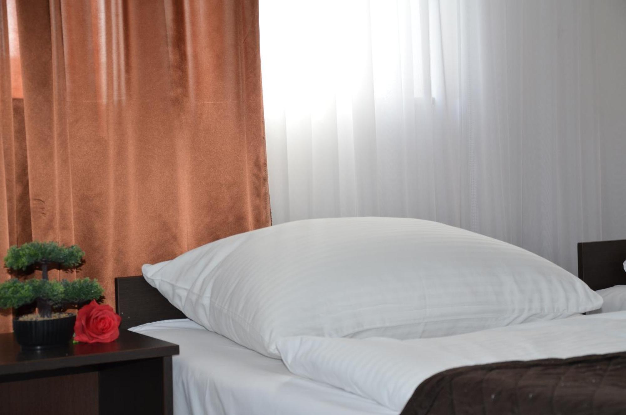 Hotel Junior 2 كراكوفيا المظهر الخارجي الصورة
